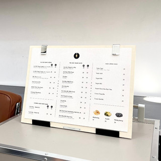 Kệ Menu Khắc Tên Quán Để Bàn ADOR, Giá Đỡ Menu Để Quầy Cho Quán Cà Phê, Nhà Hàng