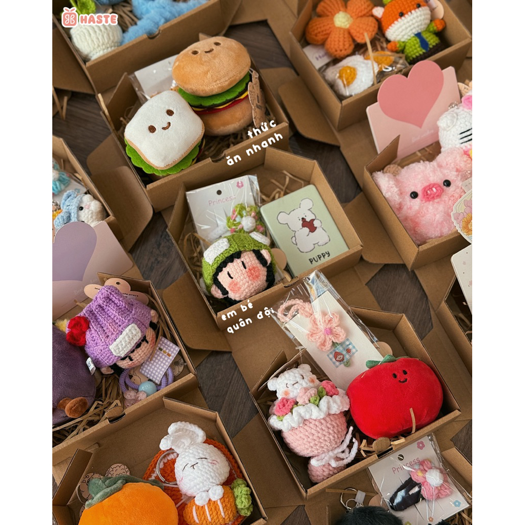 [MỖI SET ĐỀU CÓ THIỆP] Set Quà Mộc Mạc Mix Gấu Bông Móc Khoá Gương Handmade Tổng Hợp Đáng Yêu Cho Bạn Nữ Giftset