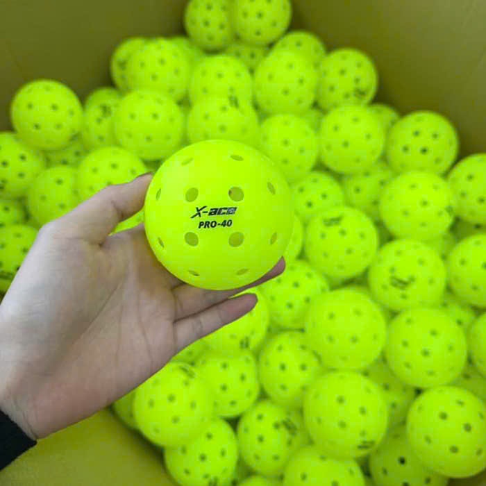 Bóng Pickleball thi đấu X-ACE Pro 40 lỗ chất liệu PE, bền bỉ, chính xác trong từng pha bóng