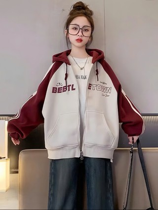 Áo khoác thu đông cho bé gái từ 17-45kg, thiết kế có mũ BEETL ETOWN, chất nỉ dày dặn, ấm áp.