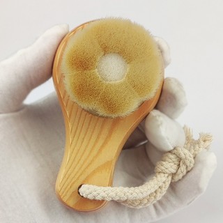 Cọ rửa mặt thủ công hình hoa mai – Cán gỗ tiện dụng, lông mềm tẩy sạch tế bào chết dịu nhẹ