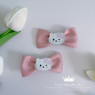 Set 2 kẹp nơ gắn charm hello kitty xinh yêu cho bé