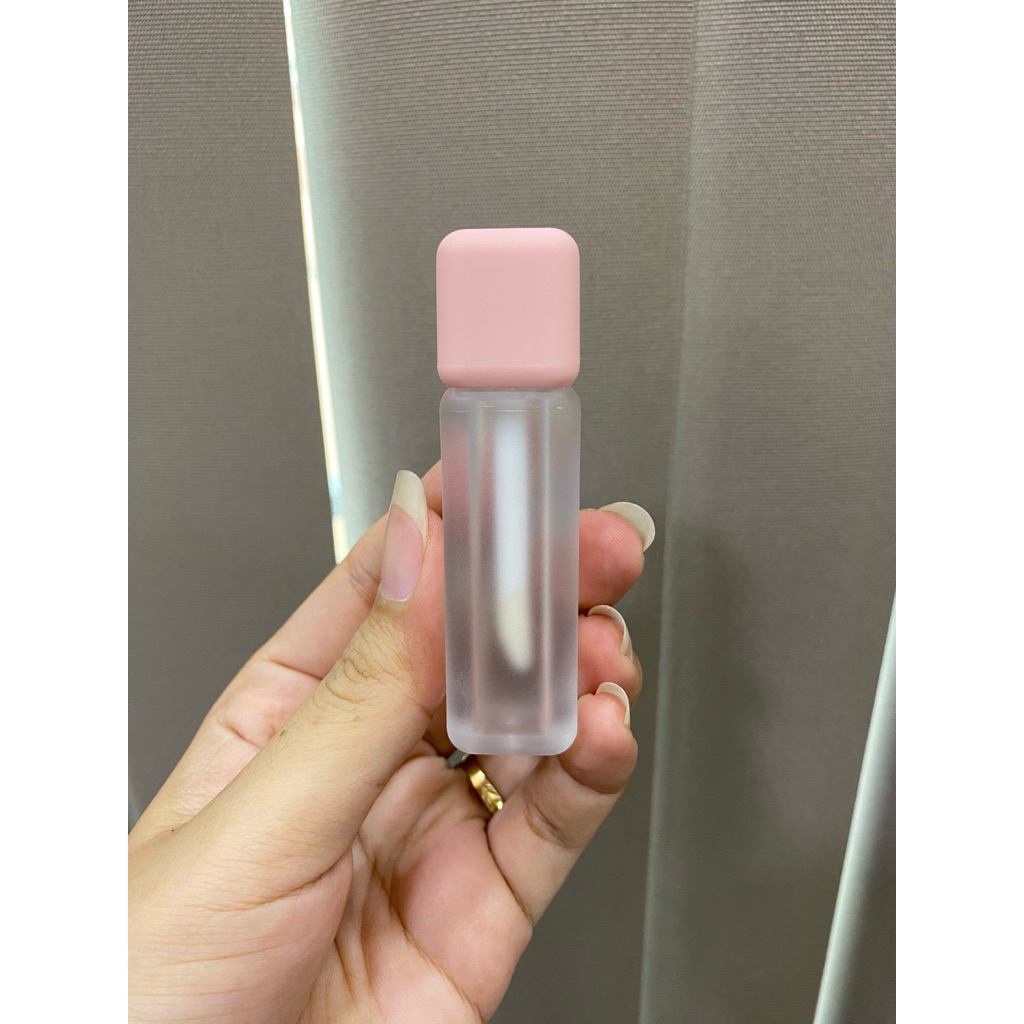 VỎ SON KEM (VUÔNG MỜ NẮP XANH LAM/HỒNG)