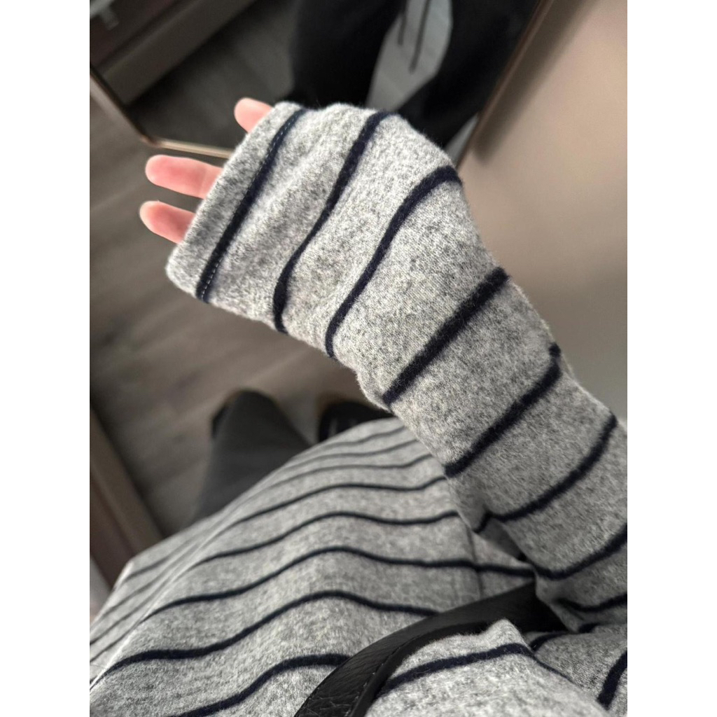 Áo nỉ kẻ ngang basic – dáng rộng unisex mặc siêu xinh 💫