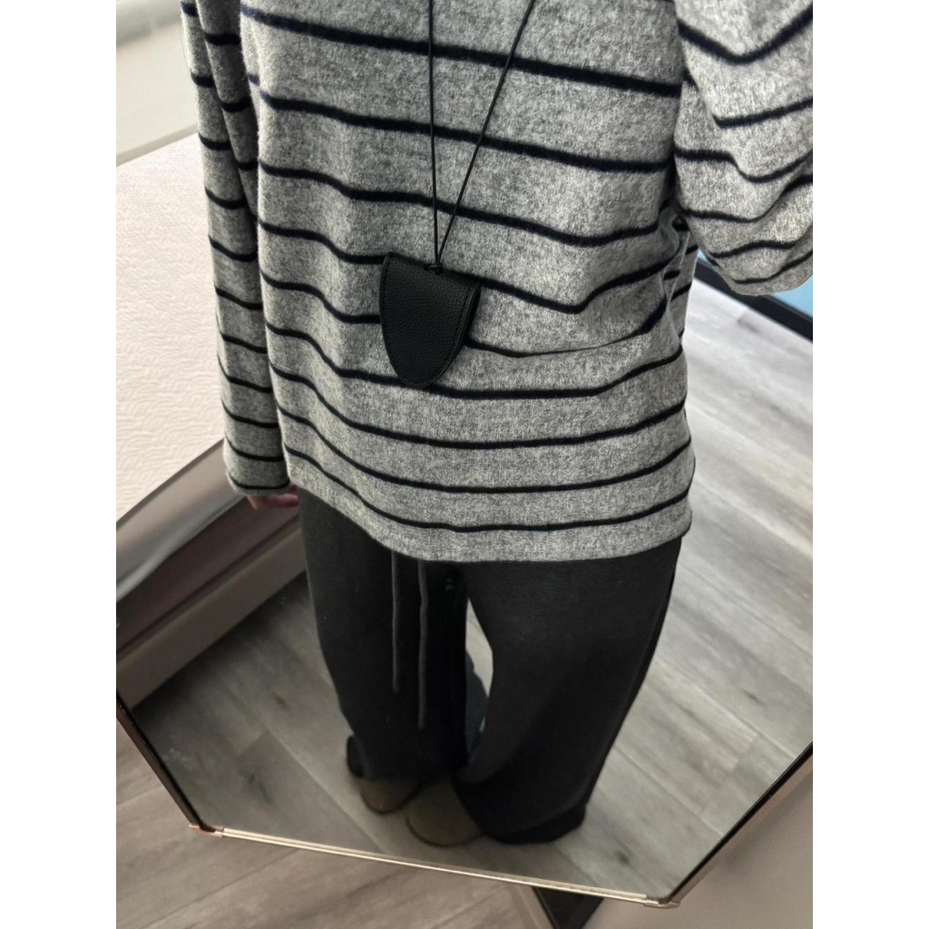 Áo nỉ kẻ ngang basic – dáng rộng unisex mặc siêu xinh 💫