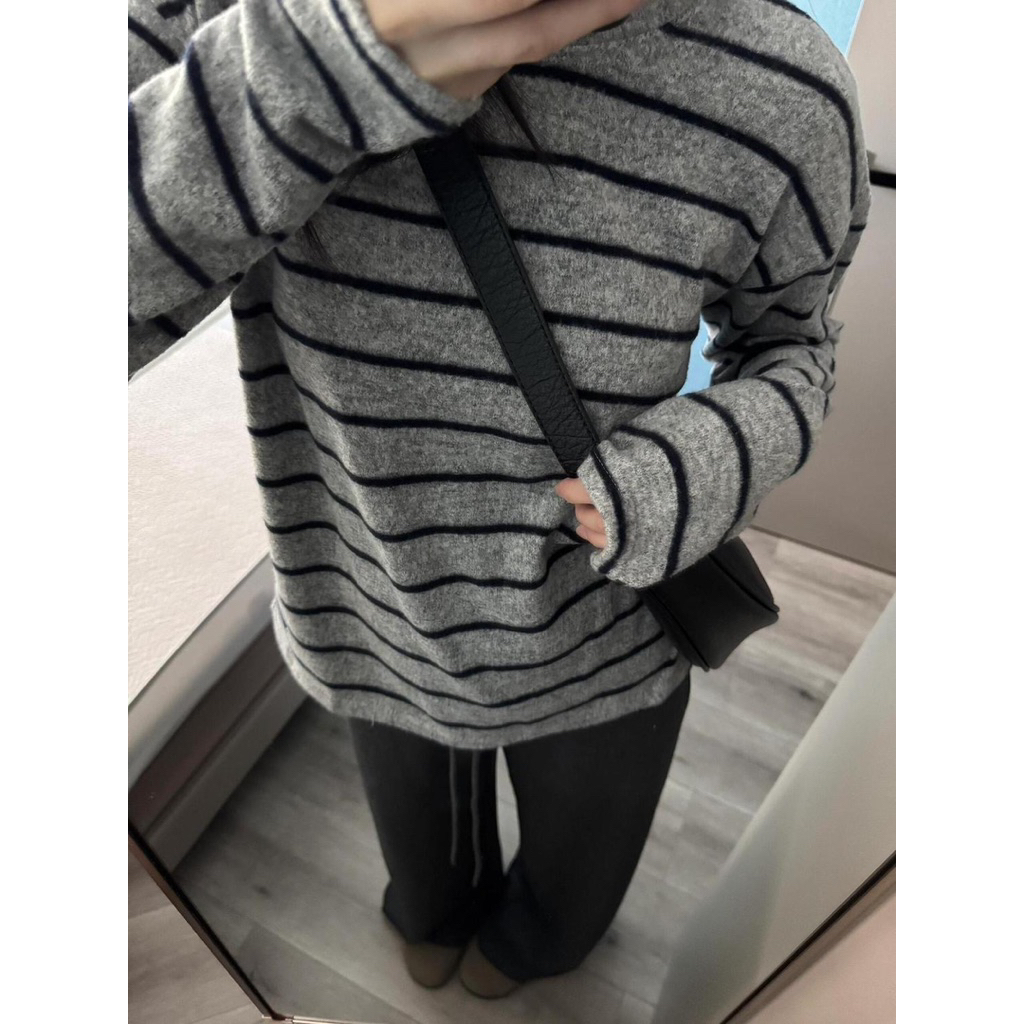 Áo nỉ kẻ ngang basic – dáng rộng unisex mặc siêu xinh 💫