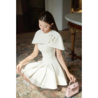 ZIMM STORE -Đầm trắng ngà công chúa cổ điển form xòe tôn dáng
