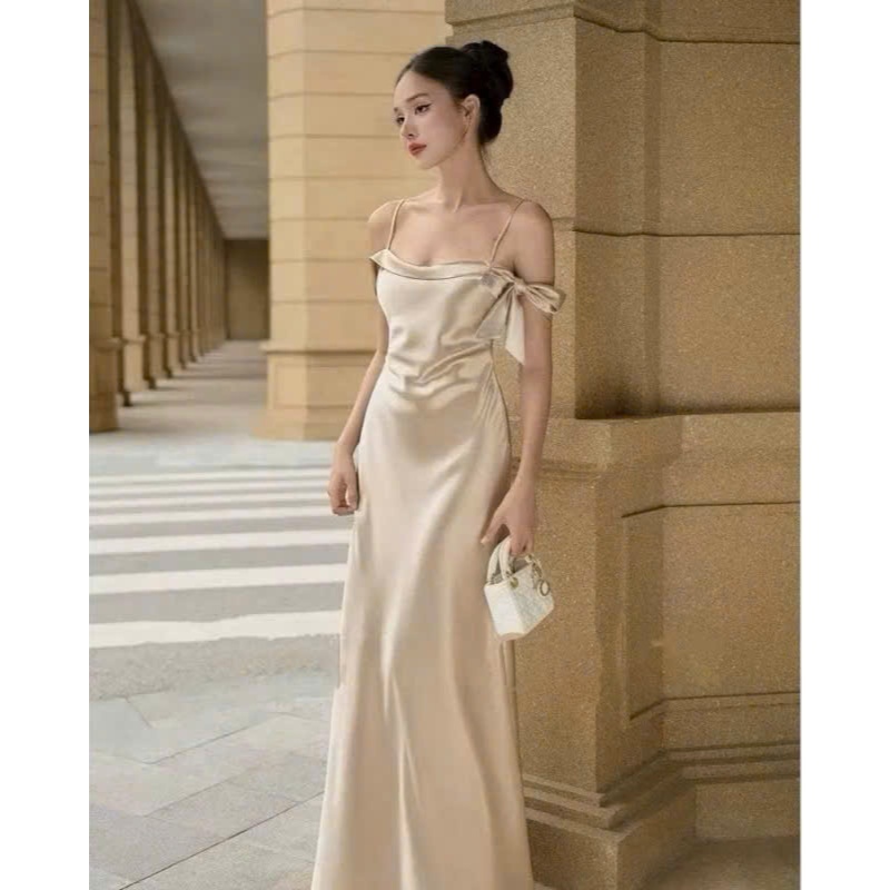 ĐẦM HAI DÂY MẢNH CỘT DÂY VAI BODY – LỤA HÀN CAO CẤP, TỐI GIẢN NHƯNG SANG TRỌNG