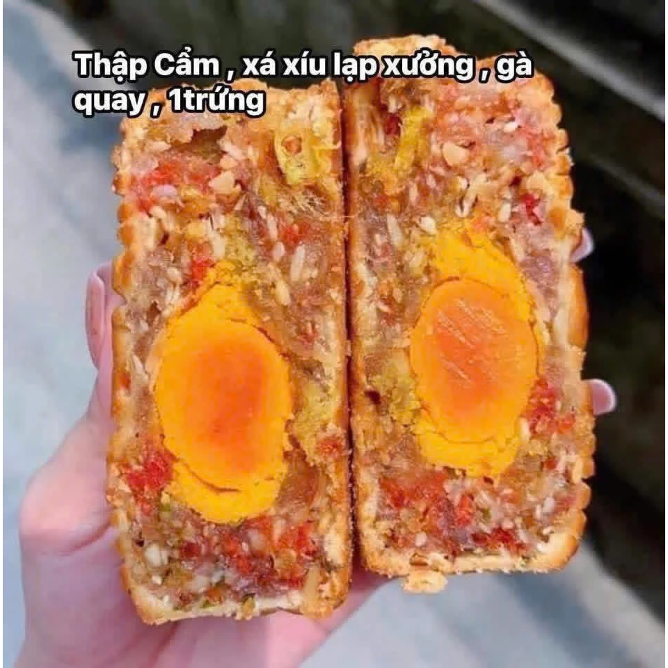 (SẴN) Bánh trung thu Đông Phương có mix vị. Tặng kèm hộp sang trọng, lịch sự.Bánh nướng Đông phương, bánh nướng thập cẩm