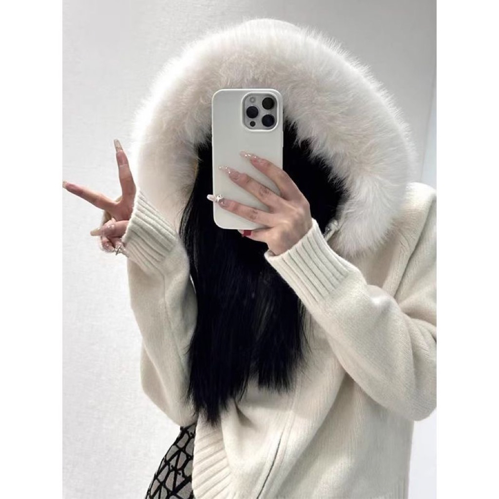 Áo khoác mũ lông siêu to, form ấm mềm – sang xịn 💫