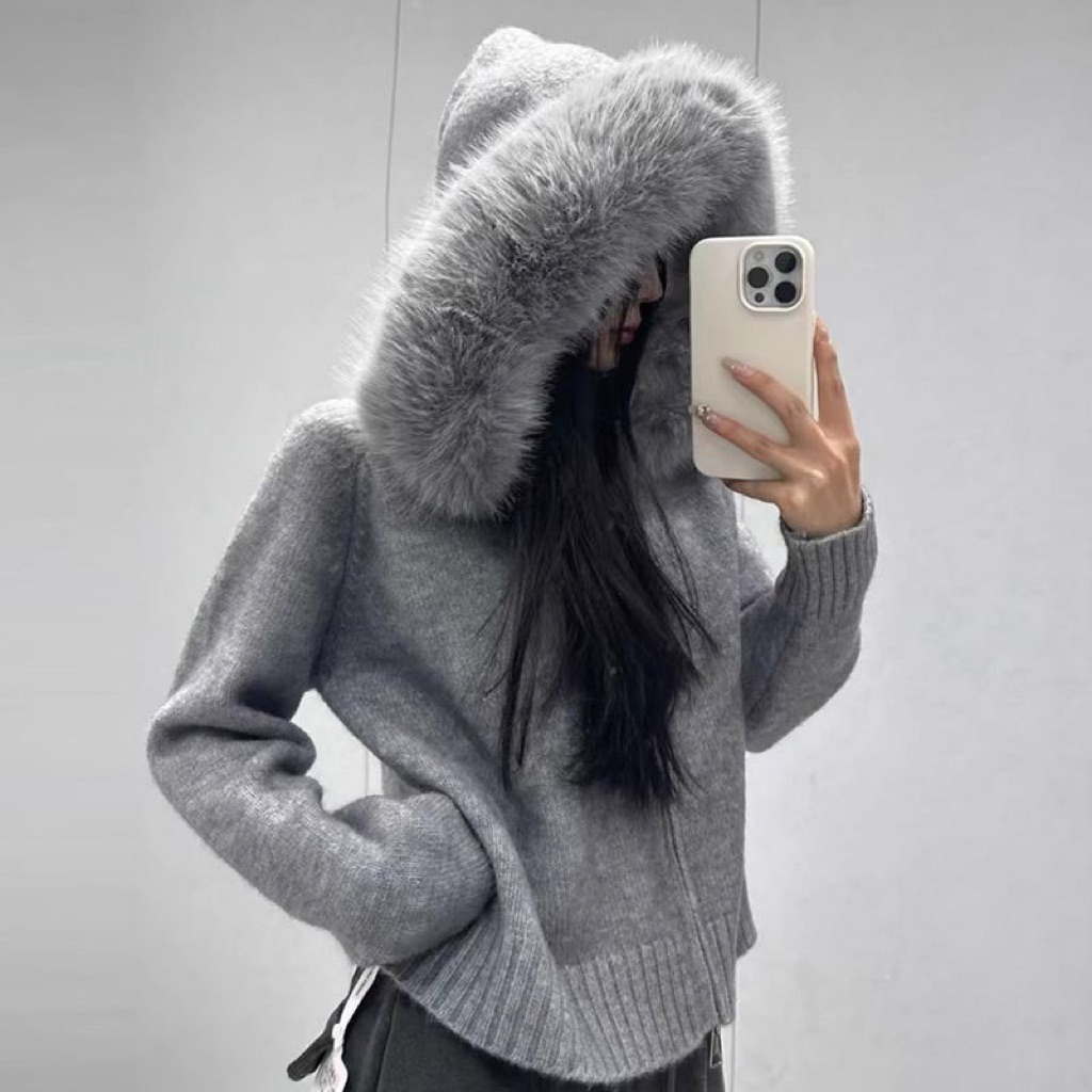 Áo khoác mũ lông siêu to, form ấm mềm – sang xịn 💫