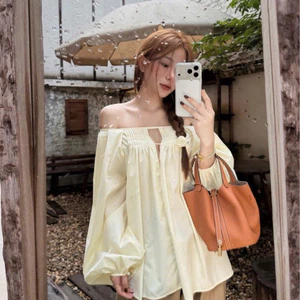 Áo babydoll trễ vai tay bồng thiết kế viền dập ly cách điệu , Áo kiểu nữ hở vai thiết kế đơn giản dễ phối • MIU.STUDIO
