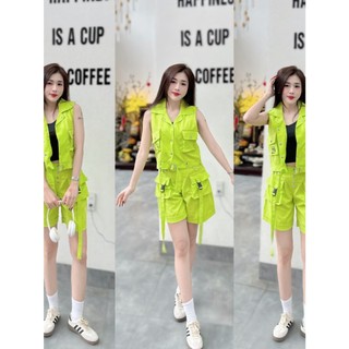Bộ thể thao nữ áo Gile cúc bấm và quần đùi cạp gấp,túi hộp chất kaki mềm dùng biểu diễn, dân vũ...