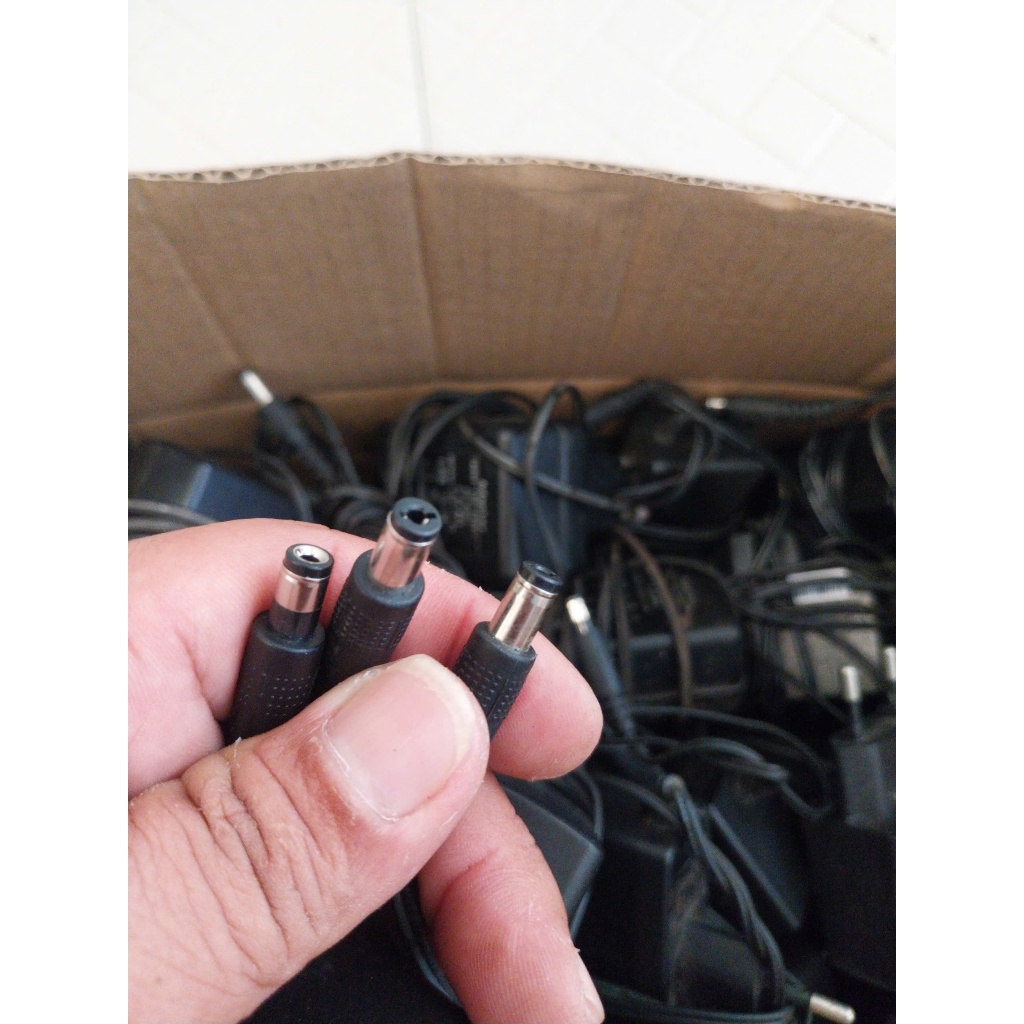 Adapter 12v-1a (Nguồn modem nhà mạng cũ), dùng cho camera, tvbox, chân to 5.5x2.1mm