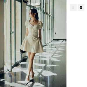 Đầm Ngắn Tay Bí Blossom, Chất Vải Linen Bột Thoải Mái, WDN140 SOME HOW STORE