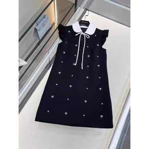 Đầm bé gái suông màu đen cổ sen đính đá phong cách hàn quốc váy đi chơi chụp ảnh đều xinh xắn,cho bé gái và mẹ từ13-56kg