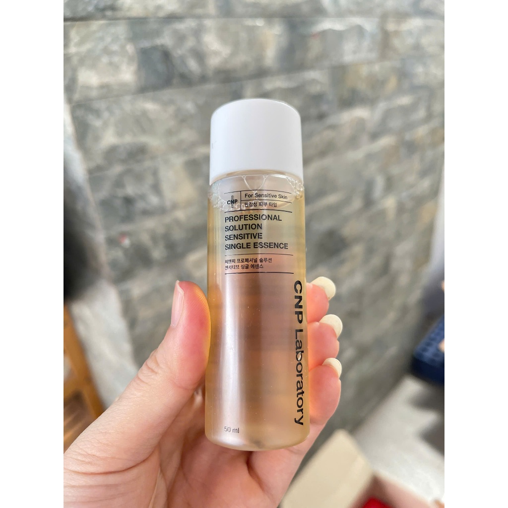 Nước Thần Keo Ong CNP Laboratory Professional Solution Sensitive Singel Essence Dành Cho Da Nhạy Cảm 50ml