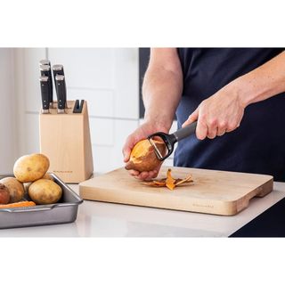 Dao Gọt KitchenAid , lưỡi dao thép không gỉ bền bỉ, tay cầm chắc chắn thoải mái GermanySnT HCM