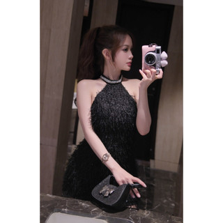 Sophia Lady Dress Váy body thiết kế cổ yếm khoá kéo sau Cổ đính cườm chất liệu 2 lớp siêu sang
