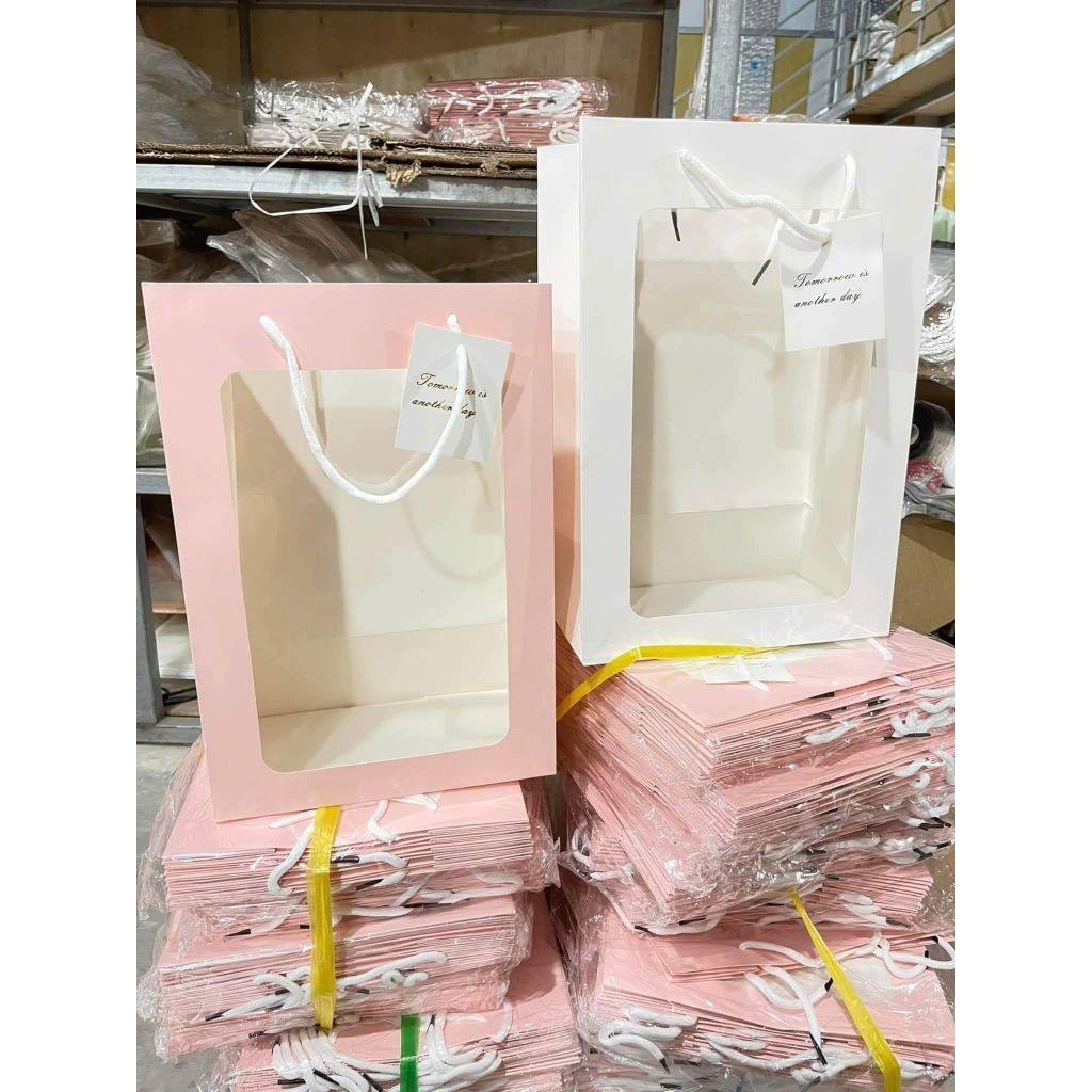 Combo 10 Túi giấy mặt kính, túi cửa sổ  25*15*35cm túi đựng hoa, đựng quà sinh nhật trong suốt dày dặn, túi đựng gấu