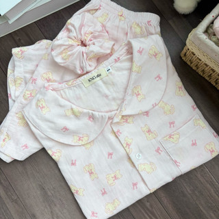 Đồ ngủ nữ tay ngắn quần đùi – Pyjama vải xô cotton gạc cổ sen họa tiết | KNG.studio (Tặng kèm dây buộc tóc scrunchies)