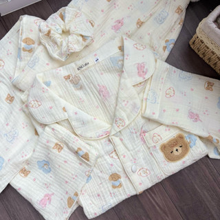 Đồ ngủ nữ tay dài quần dài – Pyjama vải xô muslin cổ V họa tiết | KNG.studio (Tặng kèm dây buộc tóc scrunchies)