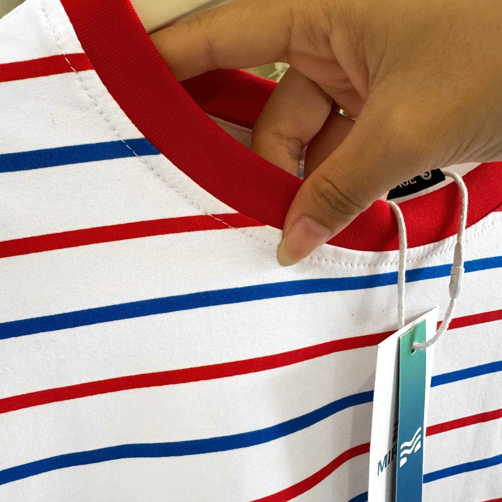 Áo Thun Mirage Họa Tiết Sọc Màu Xanh Đỏ Local Brand Chất 100% Cotton Mềm Mịn Thoáng Mát.
