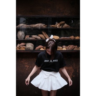 Áo Thun Nam Nữ TEEHOLIC Nam Nữ In Chữ Just Be Nice - THSI87