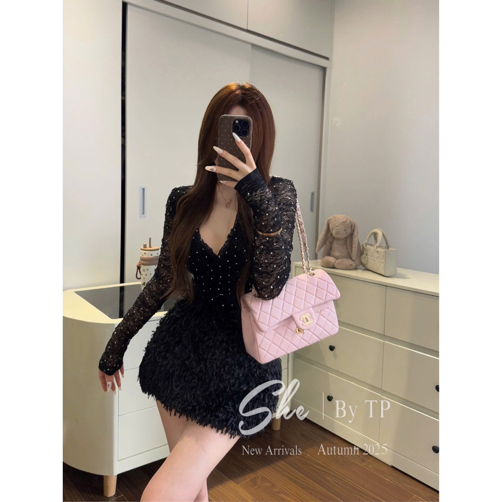 Set áo ren đính đá chéo ngực chân váy lông có lót quần