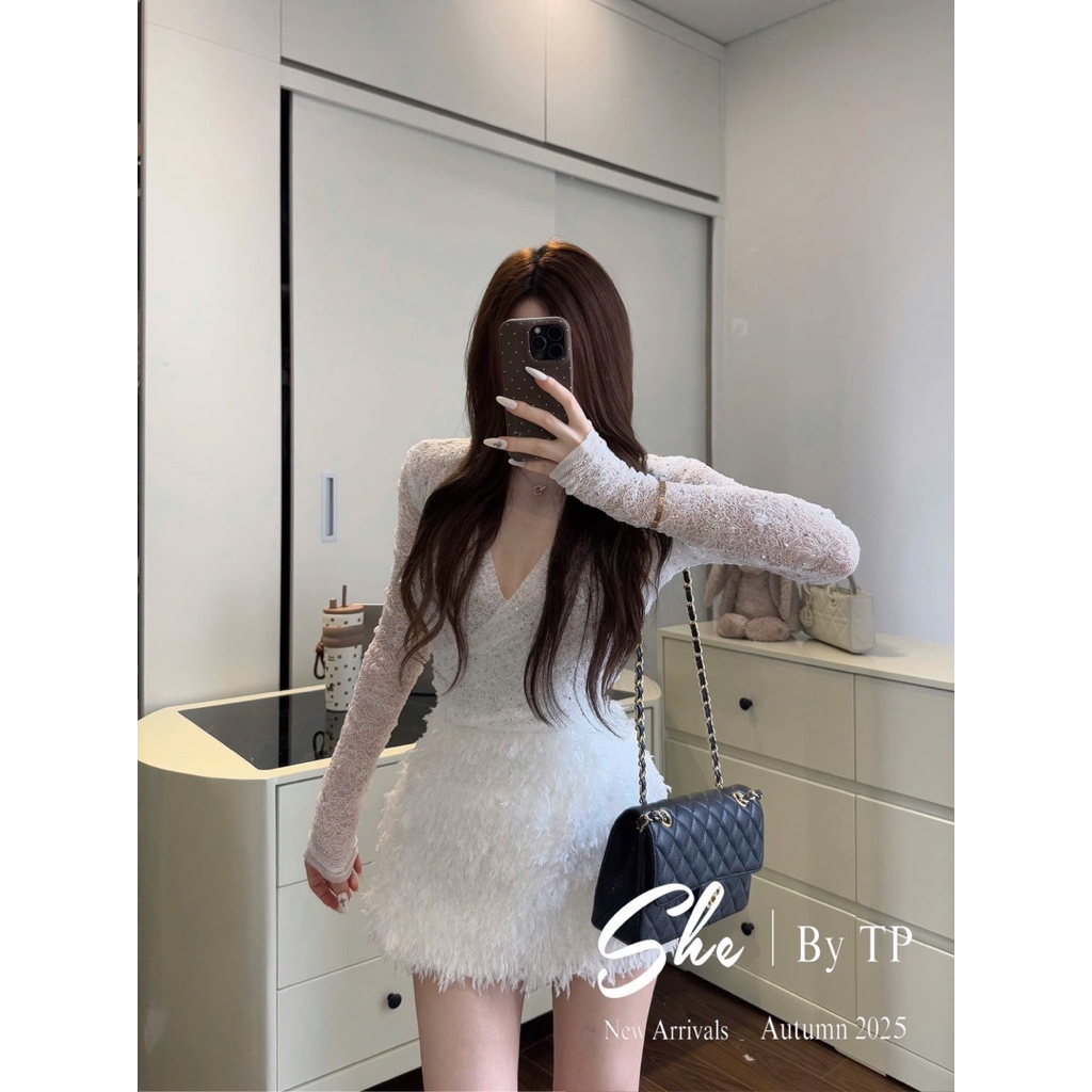 Set áo ren đính đá chéo ngực chân váy lông có lót quần