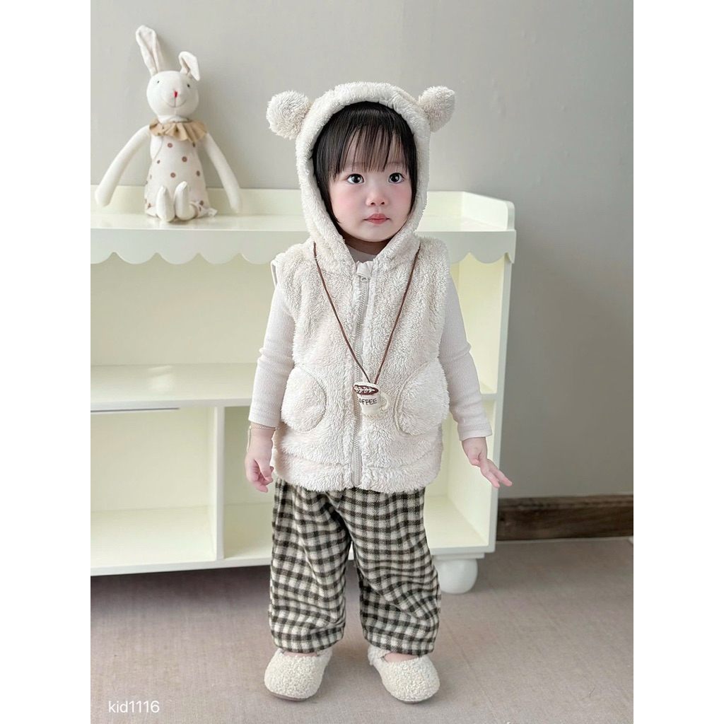 (Sẵn 80) Áo gile lông xù có mũ có túi chú gấu dành cho bé trai - bé gái