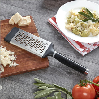 Dụng cụ bào Kitchenaid , lưỡi dao thép không gỉ sắc bén, tay cầm chắc chắn, chống trơn trượt GermanySnT HCM