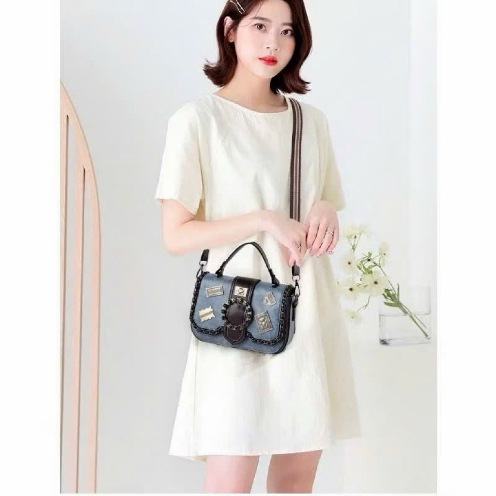 Túi Xách Nữ Đeo Chéo Da Cao Cấp Phong Cách Retro Hàn Quốc Trang Trí Huy Hiệu Dễ Thương - T32