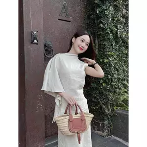 𝗟𝗼𝗻𝗮 - | BEELY| Áo Linen lệch vai tà gài nút