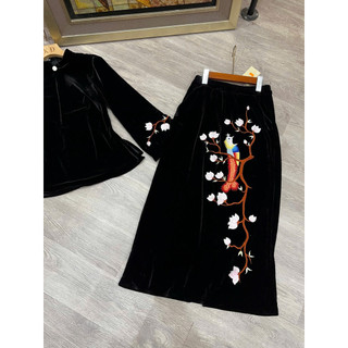Sét áo nhung the dài tay cúc bọc tay loe + chân váy nhung thêu hoa dáng xuông (bán rời)