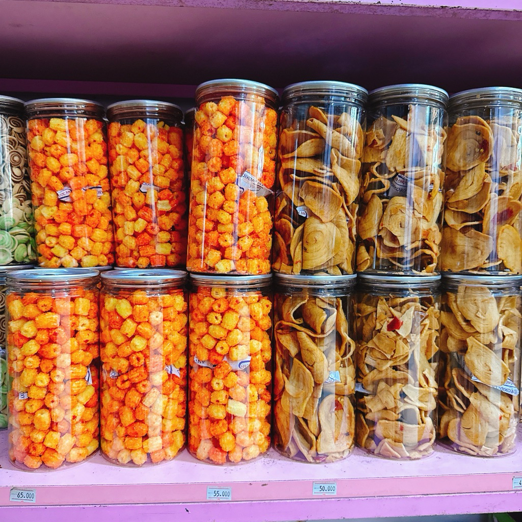 Nui Sen Sấy Bơ Cay Phô Mai - Hộp pet 300gr