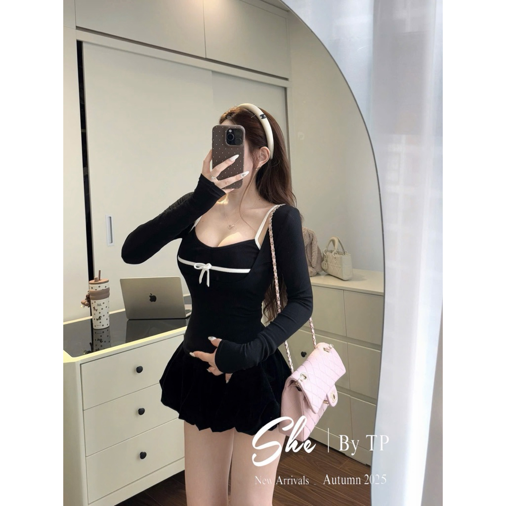 Áo nữ chất tăm dài tay đính nơ ngực xinh