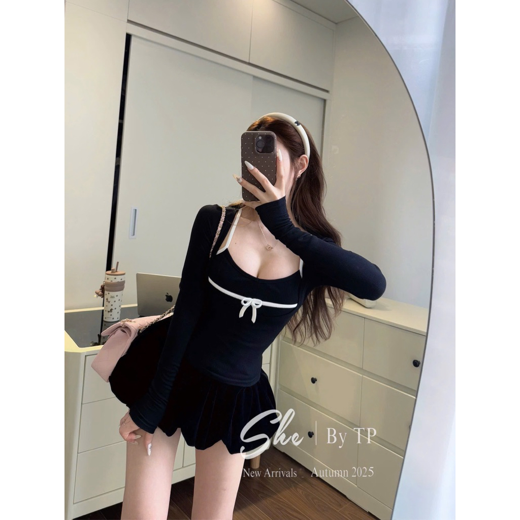 Áo nữ chất tăm dài tay đính nơ ngực xinh