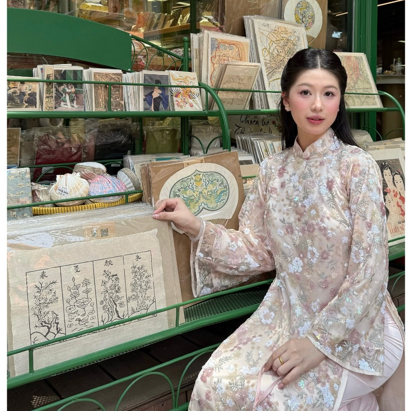 Dịch vụ vận chuyển áo dài kim sa từ Việt Nam đi Canada – Giải pháp tối ưu cho khách hàng