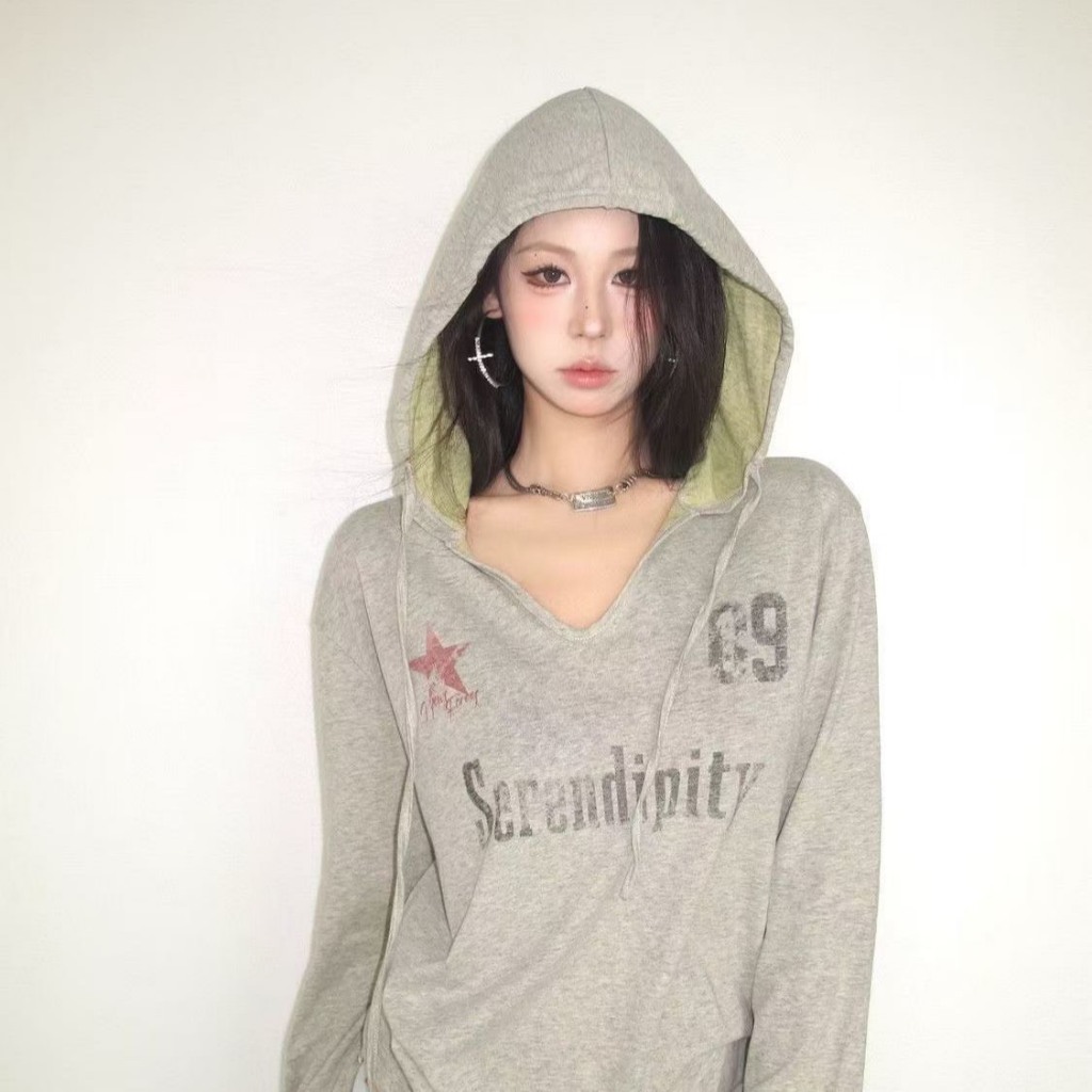 Áo dài tay mỏng dáng hoodie chữ Serendipity số 09 màu ghi thể thao ATDT051 - Tiktik