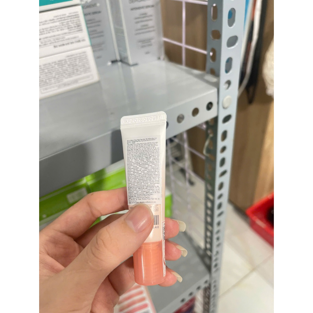 (Mini 10ml) Kem Chống Nắng Cell Fusion C NângTone Da Brightening Tone Up Sunscreen 100 SPF50+/PA++++ 10ML