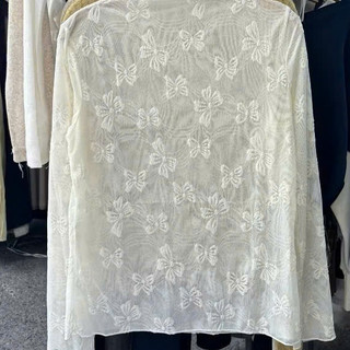 ÁO Cổ Bèo Ren Mỏng Màu Ivory Be Họa Tiết Nơ Nổi Xinh Nữ Tính