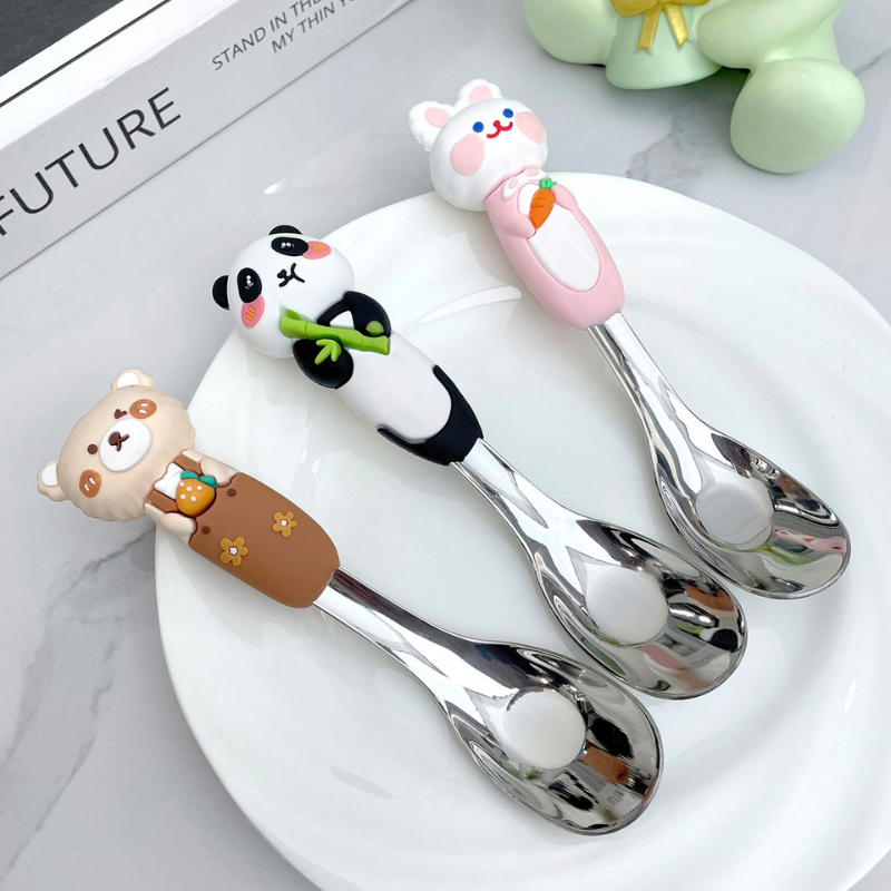 Thìa Ăn Dặm Inox 304 Cho Bé KOOBEE – Tay Cầm Hoạt Hình 3D Đáng Yêu | Dùng Ăn Cơm, Cháo, Sữa Chua, Váng Sữa |129