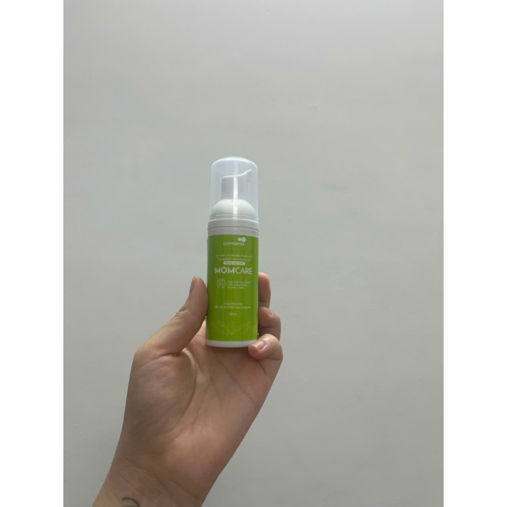 Dung dịch vệ sinh phụ nữ Momcare dạng tạo bọt sẵn thiên nhiên mẫu thử trial 50ml tiện lợi khi đi du lịch
