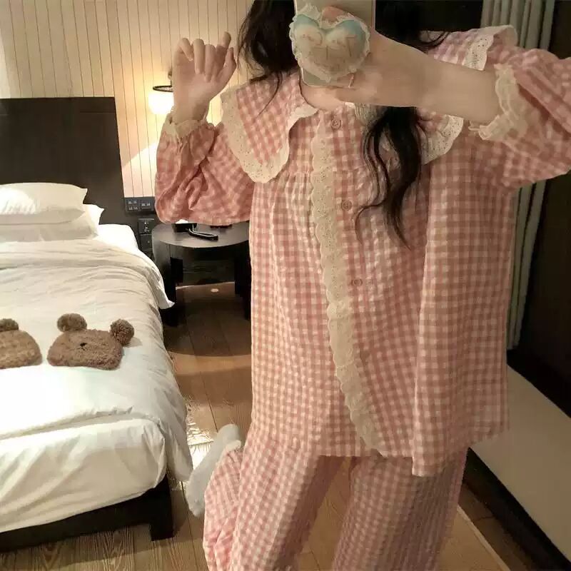 Bộ Đồ Ngủ Nữ Bigsize Tay Dài Quần Dài Cổ Nhọn Viền Ren Dễ Thương Chất Caro Xốp Thoáng Mát – PONA