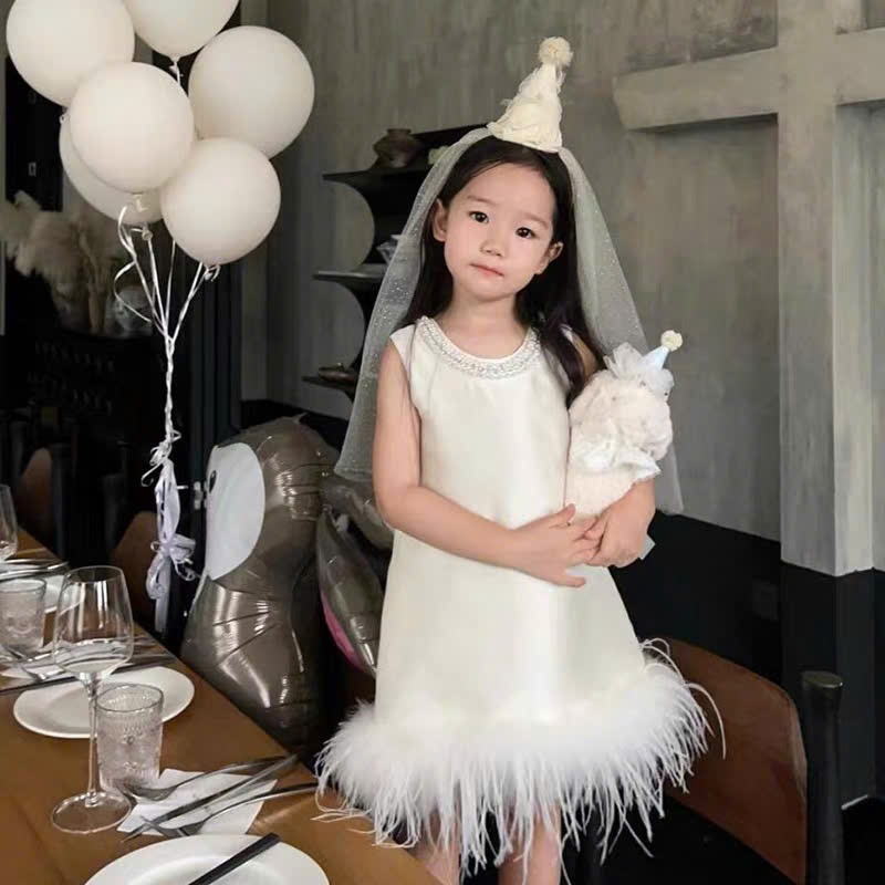 Đầm bé gái trắng dáng suông sát nách phối lông tua rua dễ thương mặc đi chơi dự tiệc chụpảnh,cho bé gái và mẹ từ 13-56kg
