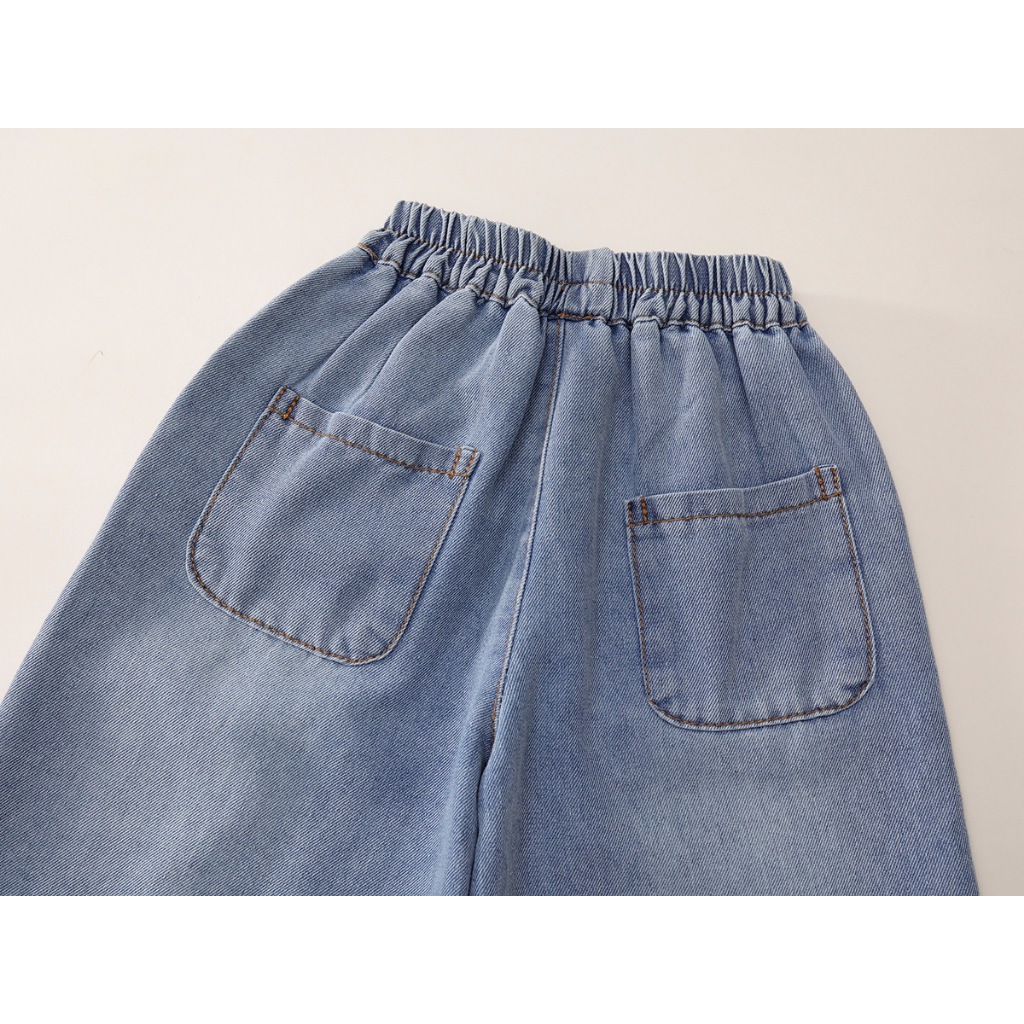 Quần jean bé gái Hania Kids ống suông xanh nhạt, viền ren gấu dễ thương, phong cách thời trang