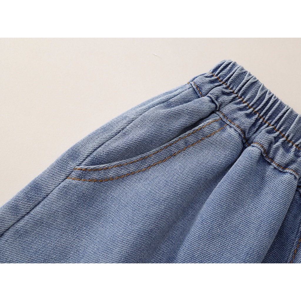 Quần jean bé gái Hania Kids ống suông xanh nhạt, viền ren gấu dễ thương, phong cách thời trang