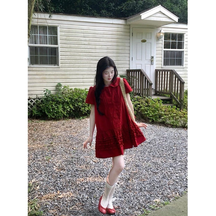 Đầm Đỏ Tết,Noel (KÈM DÂY CỘT EO),Đầm Babydoll Suông Giáng Sinh Phối Bèo Tầng Cổ Tròn Tiểu Thư Nữ Tính Nhẹ Nhàng Tôn Da