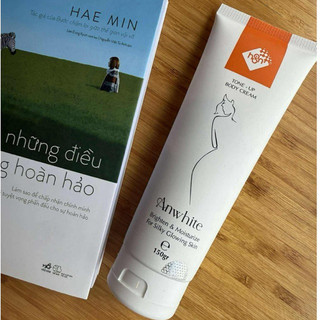 Combo Kem body nâng tông Anwhite 150gr tặng muối tắm nghệ 50gr